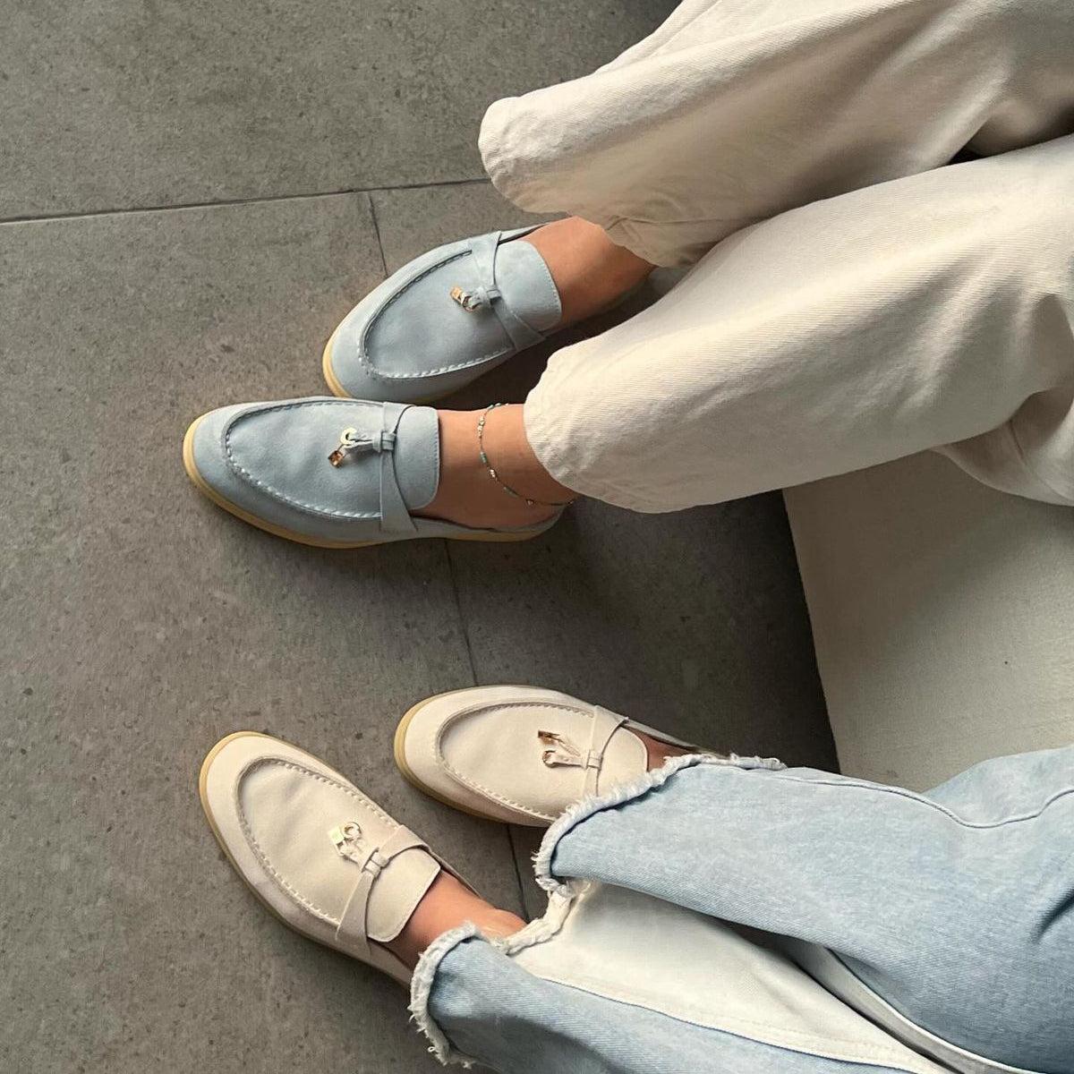Suede Capri Charm Loafers – Lichtblauw
